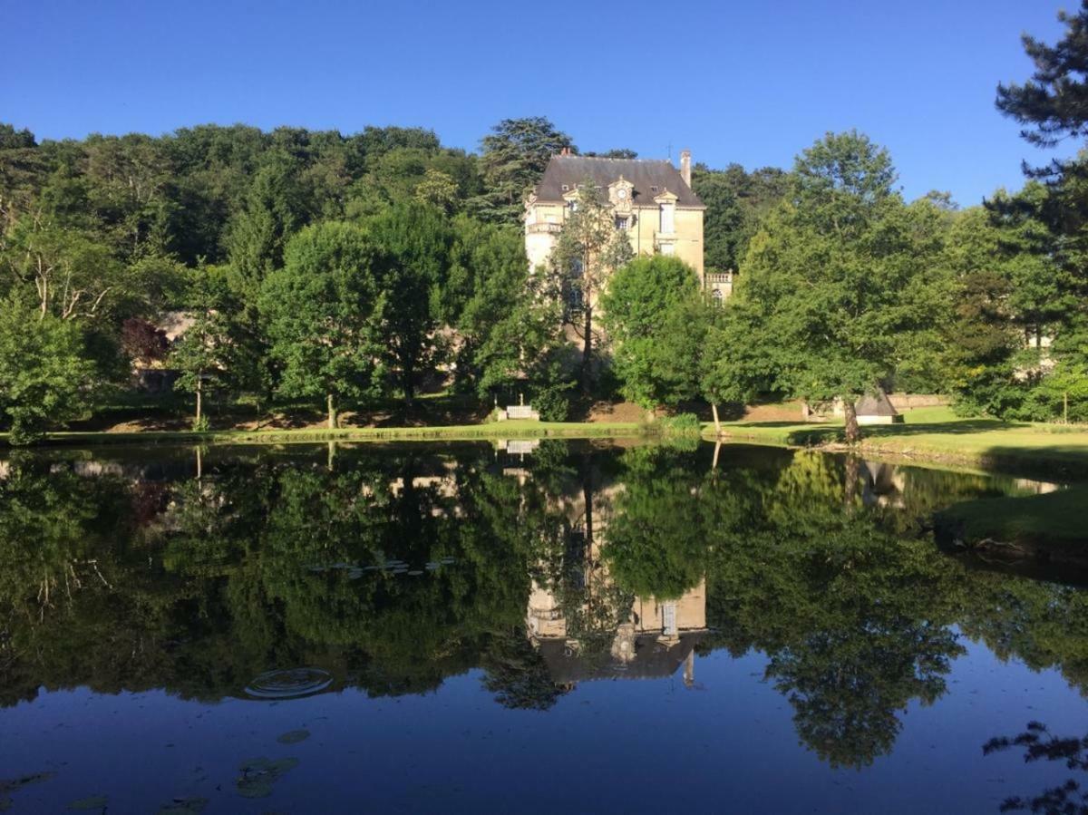 Gite Familial Chateau La Roche Racan Saint-Paterne-Racan Eksteriør bilde